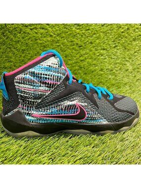 Nike LeBron 12 Mid 23 Chromosomes Girls Size 3Y Black Basketball Shoes Sneakers